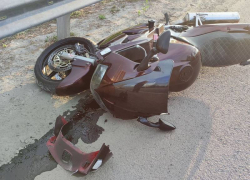 Мотоциклист влетел в ограждение и погиб на трассе под Ростовом 