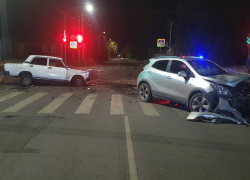 Молодой водитель и его пассажиры попали в больницу после ДТП в Ростовской области