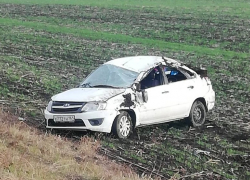 Под Ростовом автомобиль с двумя детьми вылетел в кювет
