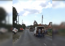 В Батайске перекрыли движение из-за угрозы взрыва газа