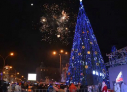 Тогда и сейчас: путешествие главной елки Ростова и старый Новый год
