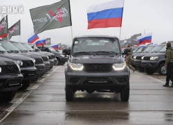 В Ростове «Народный фронт» подарил военным 130 УАЗ