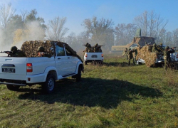 Ростовским военным в зоне СВО передали машины для эвакуации раненых 