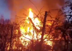 Искры из печи оставили 71-летнего пенсионера без дома в Ростове