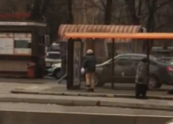Декабрьский стриптиз устроила безбашенная ростовчанка на Турмалиновской улице