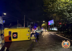 В ДТП с участием машины скорой помощи пострадали трое в Ростове