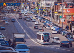 Водителям ограничат проезд и парковку на улицах Ростова