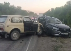 На Дону в ДТП один человек погиб и пять пострадали