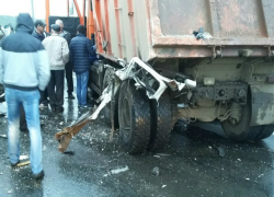 Два ростовских дальнобойщика на КамАЗах пострадали в смертельном ДТП на воронежской трассе