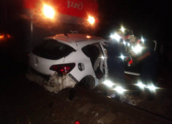 В Ростовской области пассажирский поезд протаранил иномарку, погиб водитель