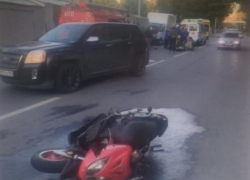 Водитель скутера без водительского удостоверения погиб в Ростове