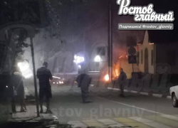 После атаки БПЛА на Дону загорелись здание железнодорожного вокзала, дом и магазин 