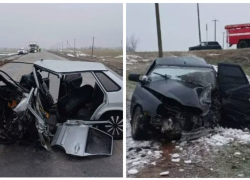 Двое детей и трое взрослых пострадали в лобовом ДТП на трассе в Ростовской области