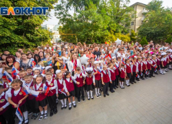 Экс-депутат Федяев возмутился поборами в ростовской школе №60 