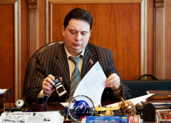 Как защитить деньги на банковской карте 