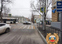 13-летнюю девочку сбили на пешеходном переходе в Ростове-на-Дону