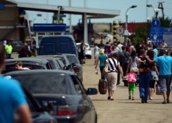 1500 человек ежедневно выезжают из Ростова в Украину