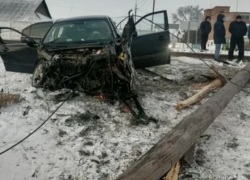 Пассажир легковушки погиб, двое пострадали в ДТП с поездом в Ростовской области