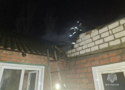 В Ростовской области при пожаре в собственном доме сгорел 72-летний мужчина 