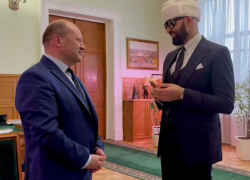 За покатушки на Феррари по набережной Василенко купит на фронт несколько автомобилей