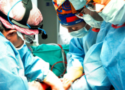 Ростовские хирурги провели сложнейшую операцию на челюсти пациента