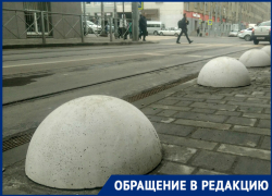 После публикации «Блокнота» на Станиславского заменили разваливающиеся антипарковочные полусферы