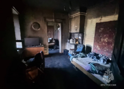 Задохнулся дымом при пожаре в собственном доме пенсионер в Ростовской области