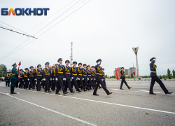 В Ростове до Дня Победы обновят тротуар на Театральной площади за 1,5 млн рублей