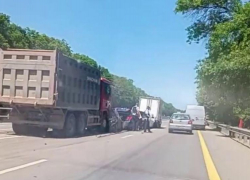 Многокилометровая пробка образовалась 19 июня на М-4 «Дон» из-за массового ДТП