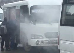 Ростовская маршрутка с пассажирами задымила и заискрилась во время рейса