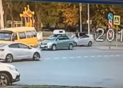 Пешехода-самоубийцу засняла камера в Ростове