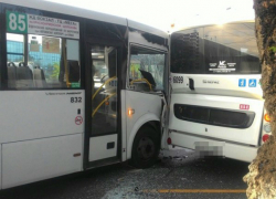 Скоростным тараном автобуса в «зад» маршрутчик покалечил пассажиров в Ростове