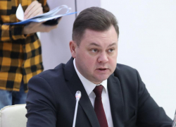 Андрей Фатеев объяснил похожие на взрывы звуки в небе над Таганрогом