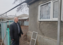 Глава Тарасовского района показал разрушения после атаки дронов в слободе Дячкино