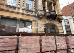У «Дома с ангелами» в Ростове засуетились рабочие – началась долгожданная консервация