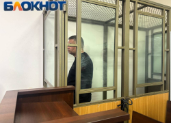 Экс-декана РостГМУ отправили в колонию на 8 лет за взятки 