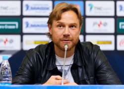 "Штрафанули"за кричалки: ФК "Ростов" и его главный тренер заплатят 40 тысяч рублей