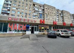 В Ростове 40-летний мужчина выпал с пятого этажа и выжил 