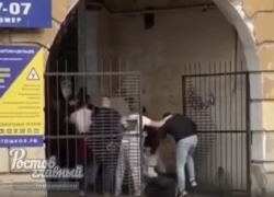 Фанаты «Ростова» и ЦСКА устроили драку в центре города