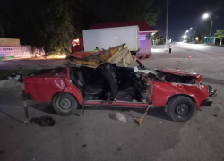 Два человека пострадали в ДТП с «пятеркой» и грузовиком в Ростовской области