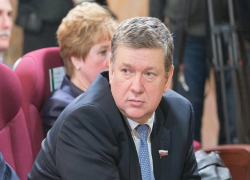 Умерший ростовский сенатор продолжал «трудиться» и после смерти