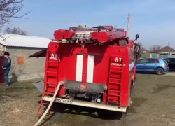 Мужчина и женщина погибли на пожаре в Каменском районе