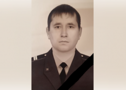 Погибшего во время тушения пожара спасателя наградили посмертно в Ростове