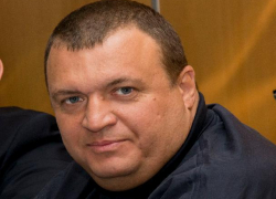 Депутат-единоросс получает многомиллионные госконтракты в Ростове в пользу «неизвестных граждан РФ»