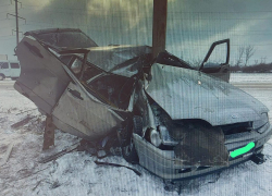 Двое полицейских и подозреваемый попали в аварию на трассе в Ростовской области