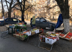 Чиновник из Новочеркасска предупреждал нелегальных торговцев о рейдах