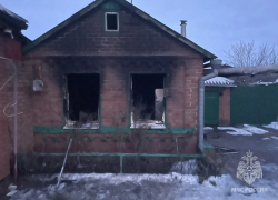 Заснувший с сигаретой мужчина погиб на пожаре в доме под Ростовом