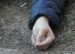 Труп 19-летнего парня нашли на кладбище в Ростовской области