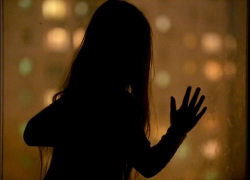 В Ростове-на-Дону задержан 51-летний мужчина, который домогался к восьмилетней девочке