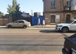 Девушка за рулем Mercedes сбила 8-летнюю девочку в центре Ростова